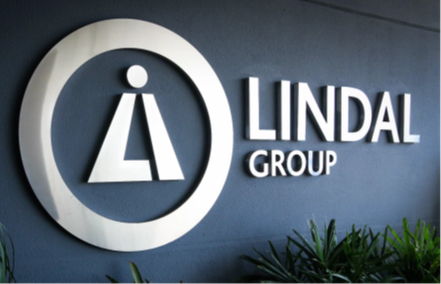 AEROSOL EUROPE - The leading magazine for the global aerosol industry - LINDAL group