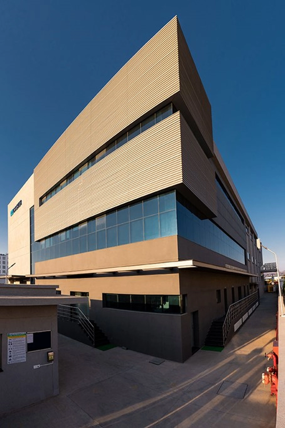 AEROSOL EUROPE - The leading magazine for the global aerosol industry - building