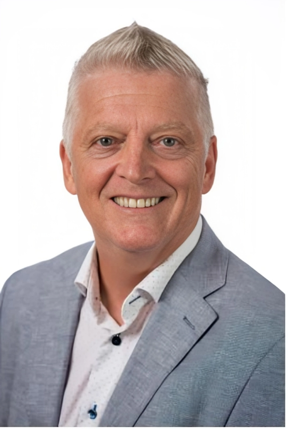 AEROSOL EUROPE - The leading magazine for the global aerosol industry - businessman